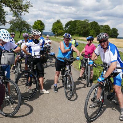 076 Kurze Verschnaufpause nach steilem Aufstieg